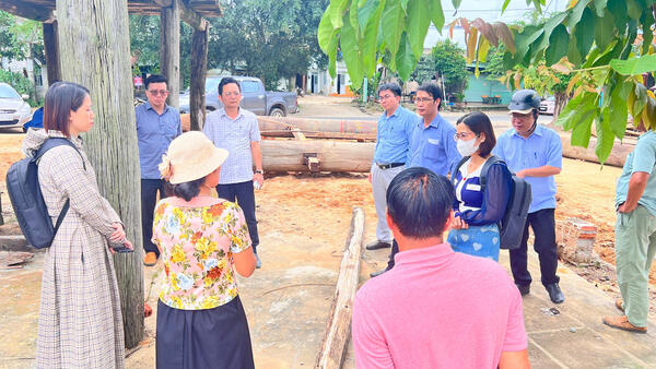 LÃNH ĐẠO ỦY BAN NHÂN DÂN XÃ NGỌK BAY KIỂM TRA, NẮM BẮT TÌNH HÌNH TẠI THÔN KON RƠ BANG 1 VÀ KON RƠ BANG 2