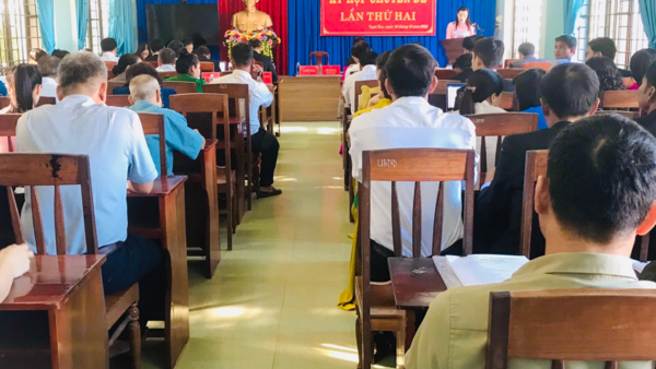 HỘI ĐỒNG NHÂN DÂN XÃ NGỌK BAY, KHÓA XII, NHIỆM KỲ 2021 - 2026 TỔ CHỨC KỲ HỌP CHUYÊN ĐỀ (LẦN THỨ 2 )